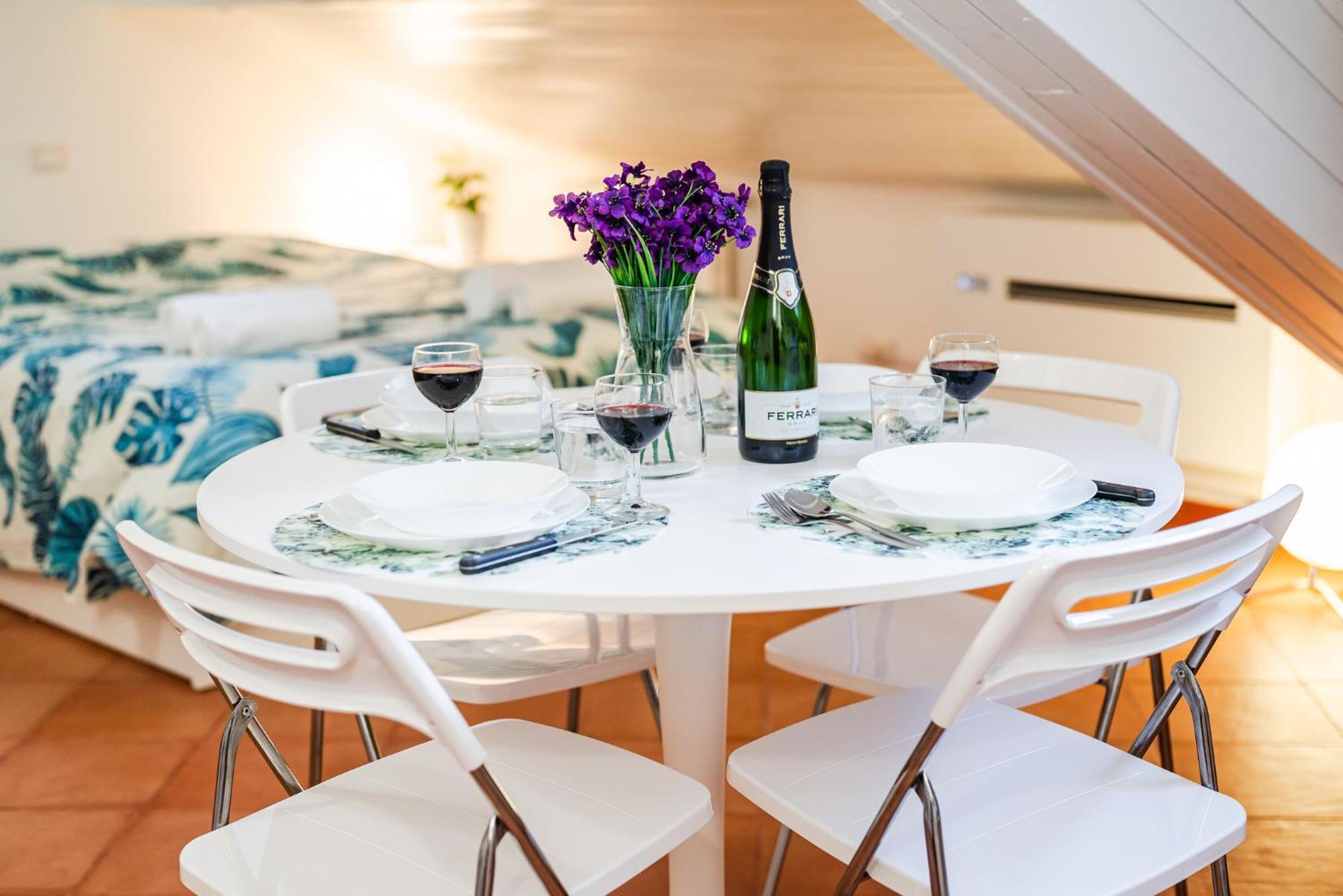 The White Jungle - San Babila Attic Apartment Milan Exterior photo