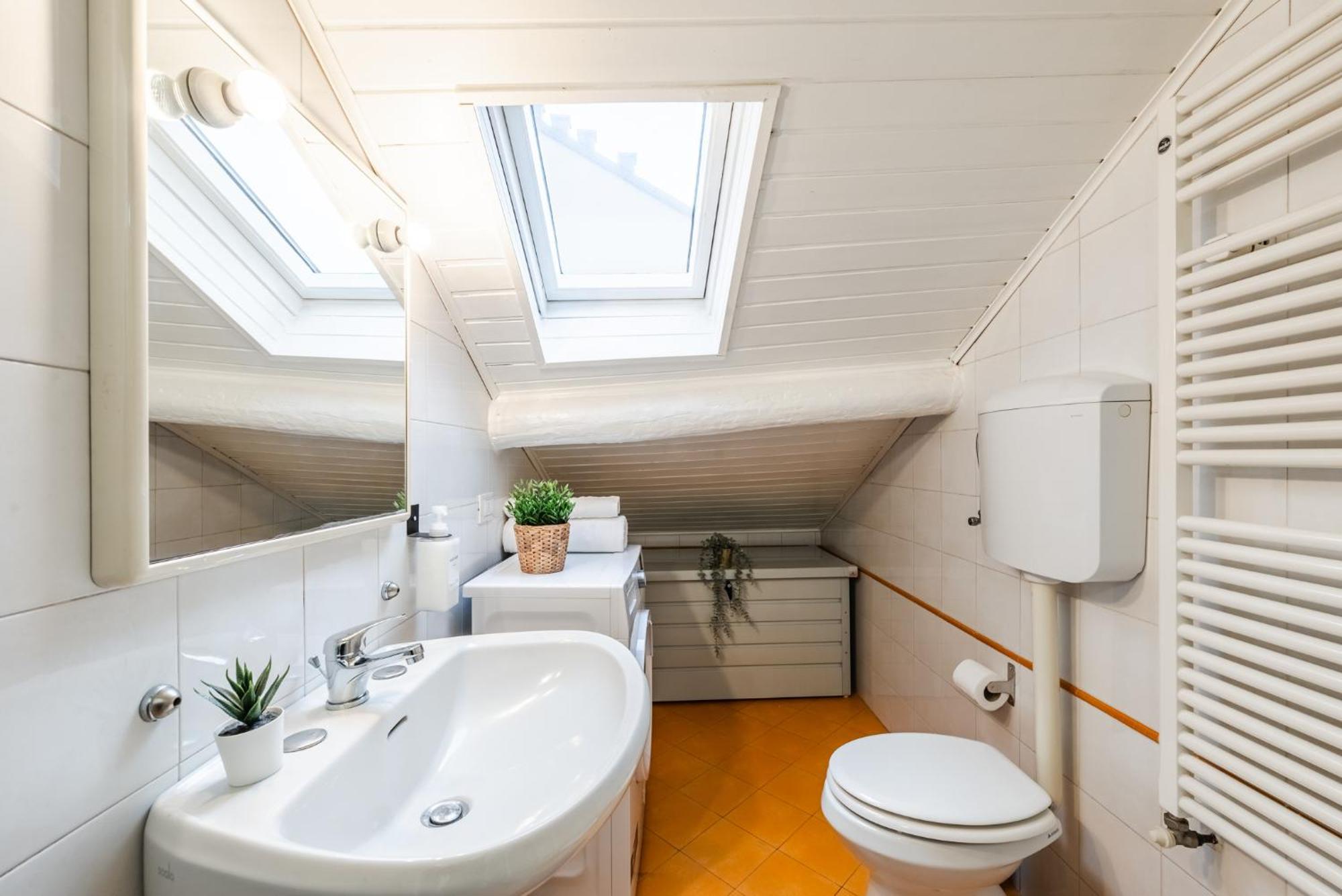 The White Jungle - San Babila Attic Apartment Milan Exterior photo