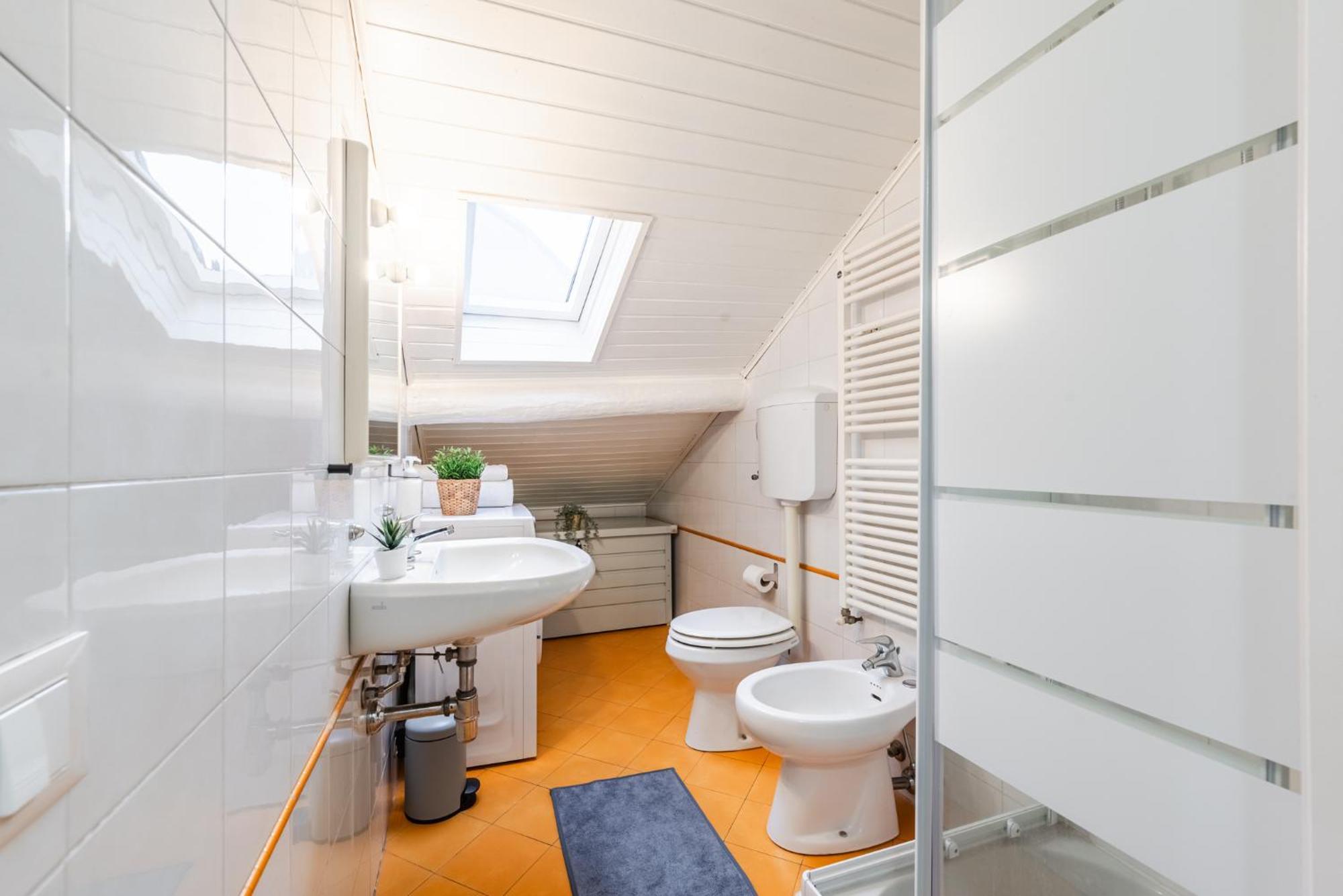 The White Jungle - San Babila Attic Apartment Milan Exterior photo